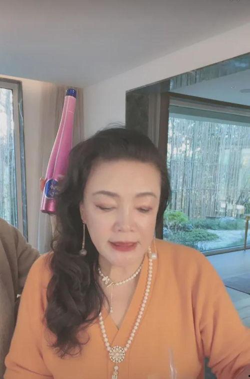 张兰直播最新爆料,最新爆料引发热议